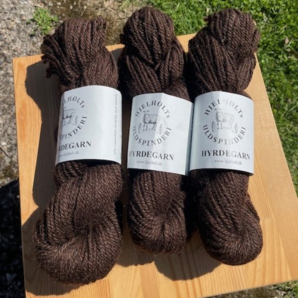 Hyrdegarn - Hjelholts Uldspinderi