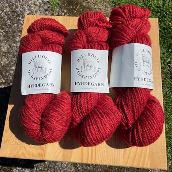 Hyrdegarn - Hjelholts Uldspinderi