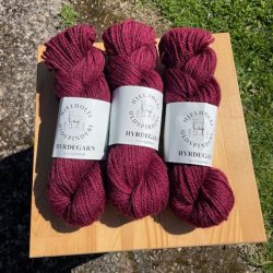 Hyrdegarn - Hjelholts Uldspinderi