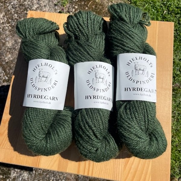 Hyrdegarn - Hjelholts Uldspinderi