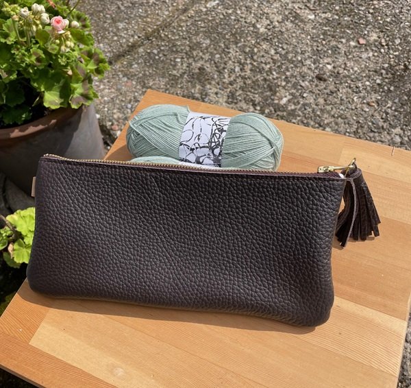 Irma clutch, mrkebrun
