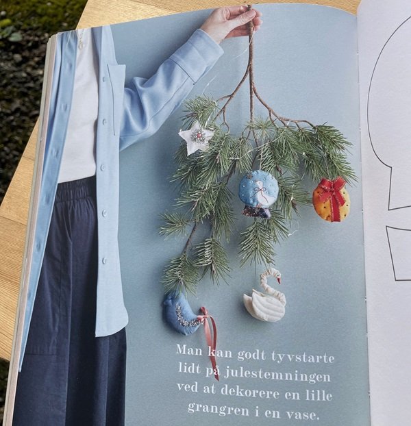 Magiske julesting - broderibog