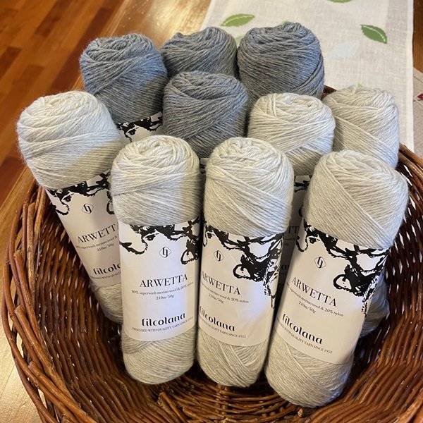 lys gr og granit - garnpakke Arwetta strmpegarn