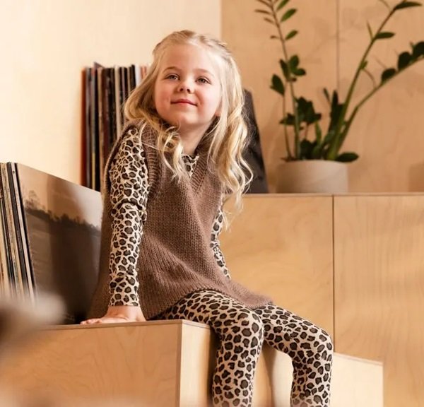 Mini Bear - strik en  bld slipover