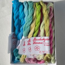 Dansk Blomstergarn - broderigarn i 23 nye farver