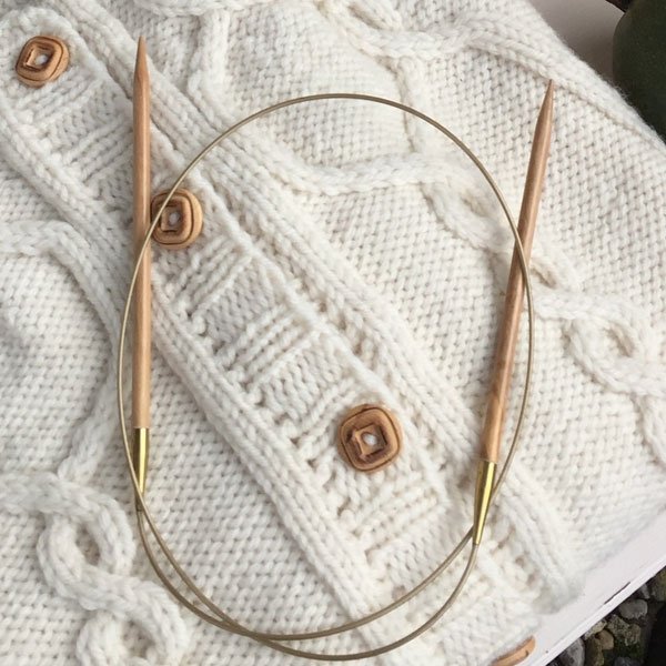 Addi rundpinde i oliventr