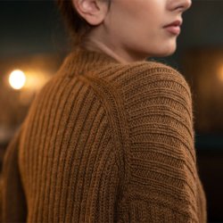 Piano - sweater i Pernilla og Alva
