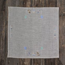 Brnefdselsdagsserviet - serviet med broderi