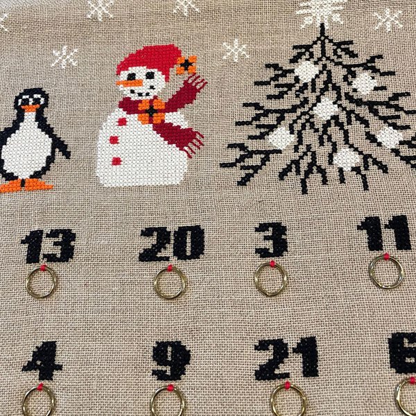 Snemnd og pingviner - julekalender med broderi