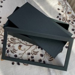 Blyantsbox - ske med stramajbroderi