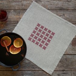 Stjerneserviet, rd - serviet med broderi