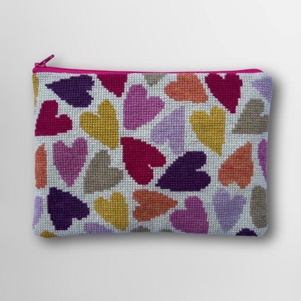 Sweethearts - clutch med broderi