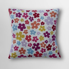 Broderikit til stramajpude kul�rte blomster p� hvid bund