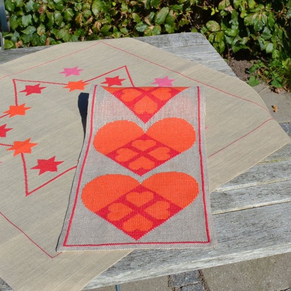 Hjerter i Hjerte - lber med broderi