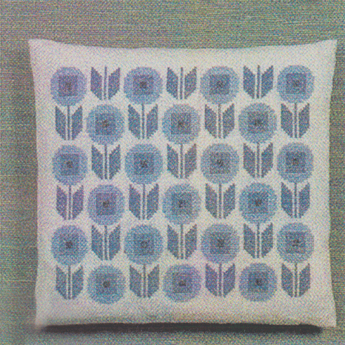 Mlleblomst - pude med broderi