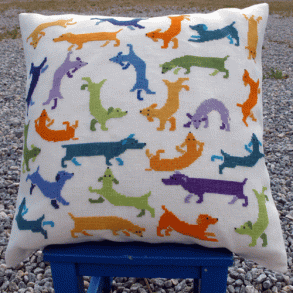 Gravhunde - pude med broderi