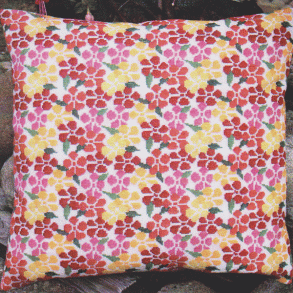 Blomsterpude, rd - pude med broderi