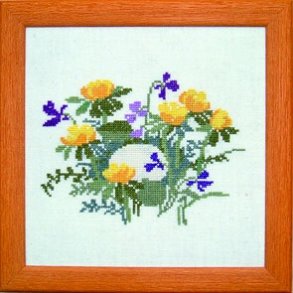 Erantis og viol - ophng med broderi