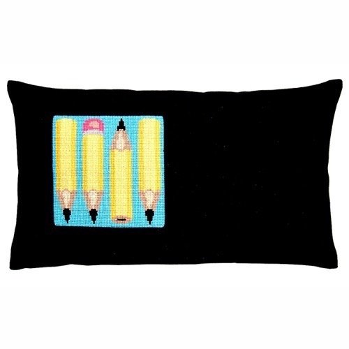 Blyanter - pude med broderi