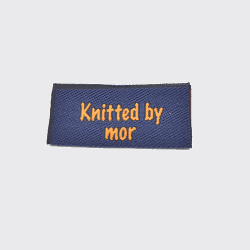 Knitted by mor - dobbeltlabel