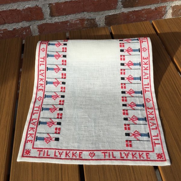 Gardere - fdselsdagslber med broderi