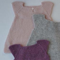 Strikkekit til babytunika.
