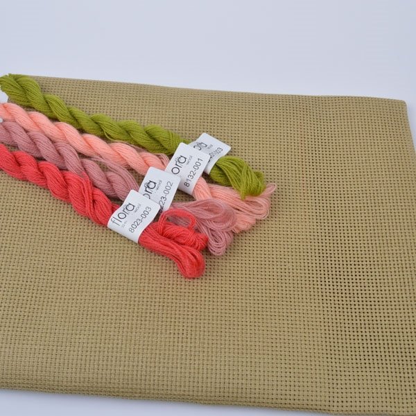 Stramaj 4,4 broderistof